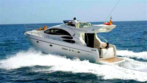 Yachtverleih privat teneriffa  Depending on the service level of a yacht, you can be offered chips, peanuts and sausage with mineral water, or you can be offered, as for example, on the Royal Ocean yacht, an